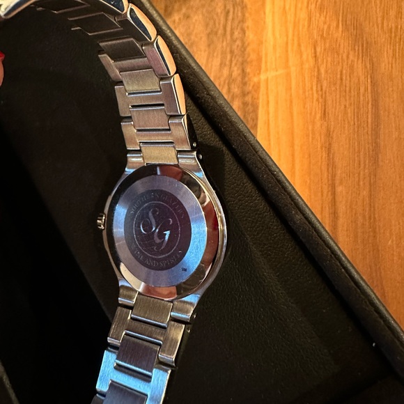 Movado Modern Classic Black Dial Stainless Steel Women’s Watch - Picture 6 of 6